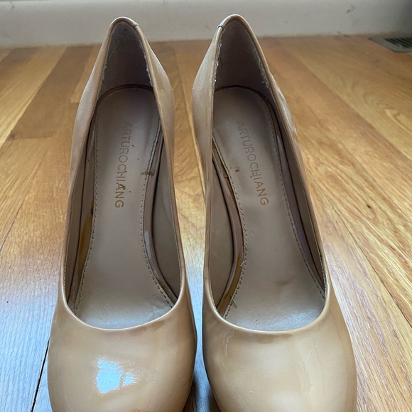 Arturo Chiang patent heels - Picture 5 of 6